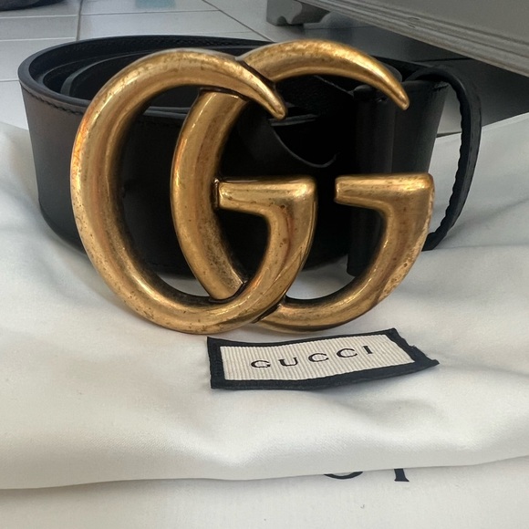 Gucci belt only been worn a few times looks brand new. Offers accepted - Picture 1 of 3